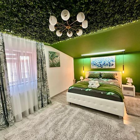Deyinn Guest House Centrum 투르다 외부 사진