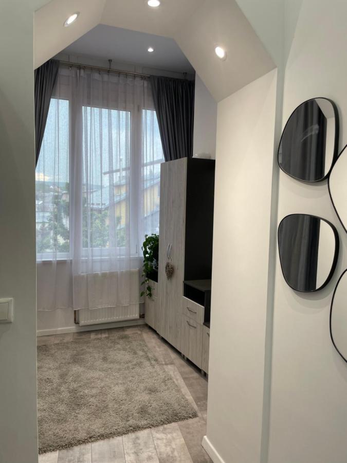 Deyinn Guest House Centrum 투르다 외부 사진