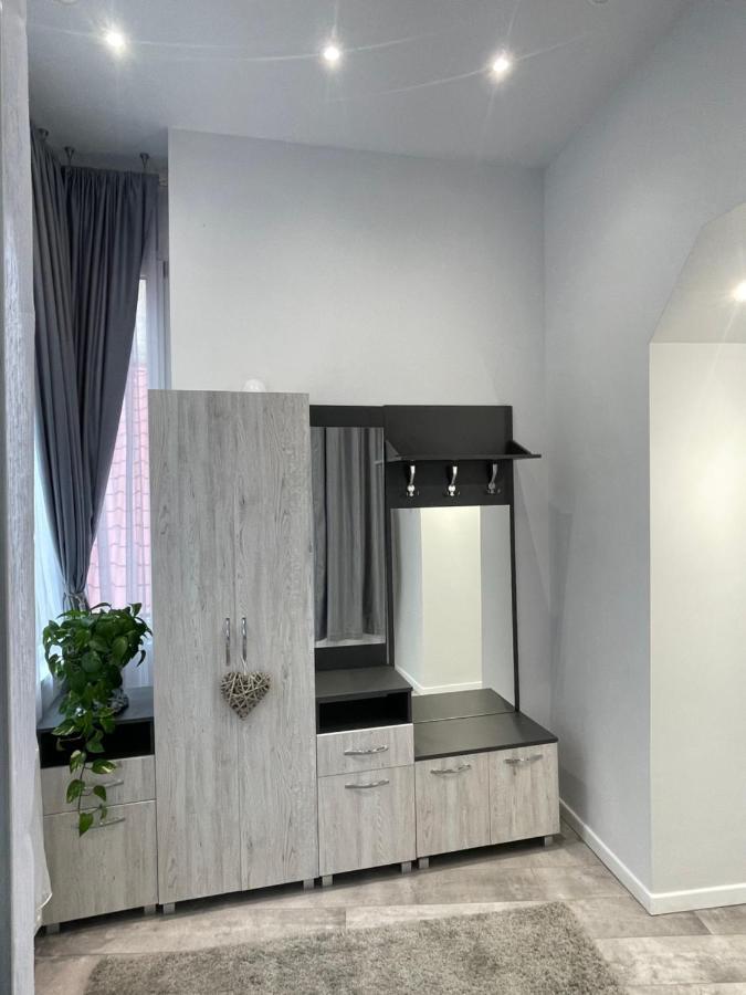 Deyinn Guest House Centrum 투르다 외부 사진