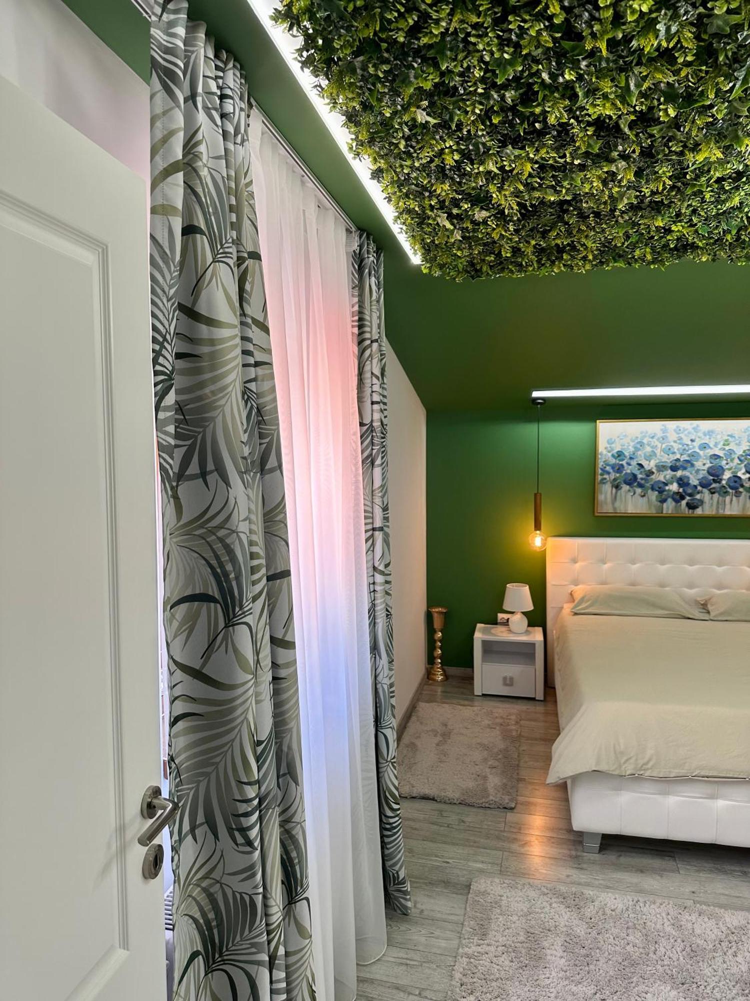 Deyinn Guest House Centrum 투르다 외부 사진